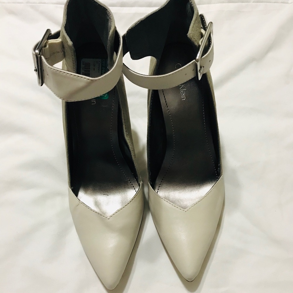 Heels - Picture 3 of 5